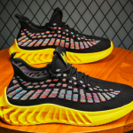 Giày Đen Đế Vàng - Đôi